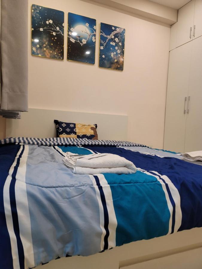 Gold View Apt4/2bed/2bath/free Pool&gym Apartment *