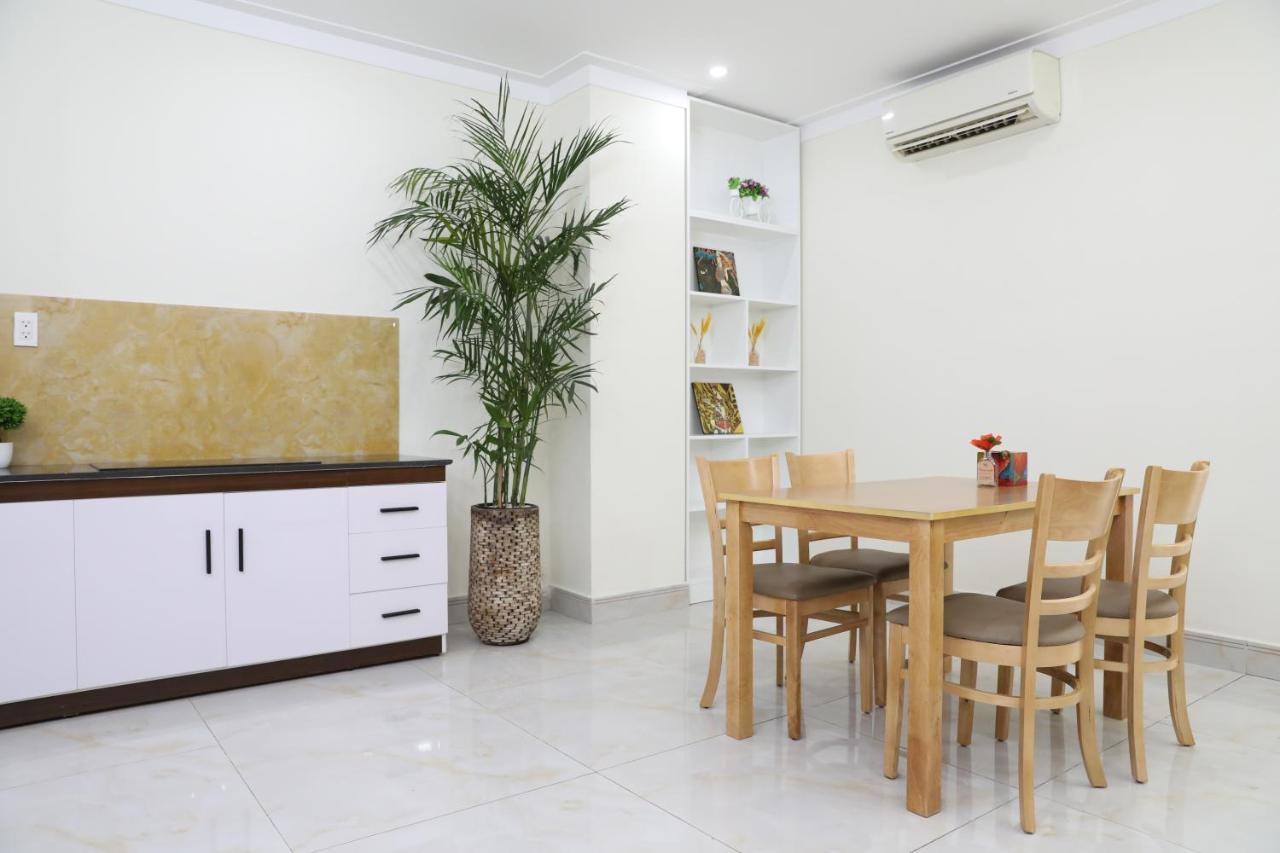 Thanh Vinh & 3*