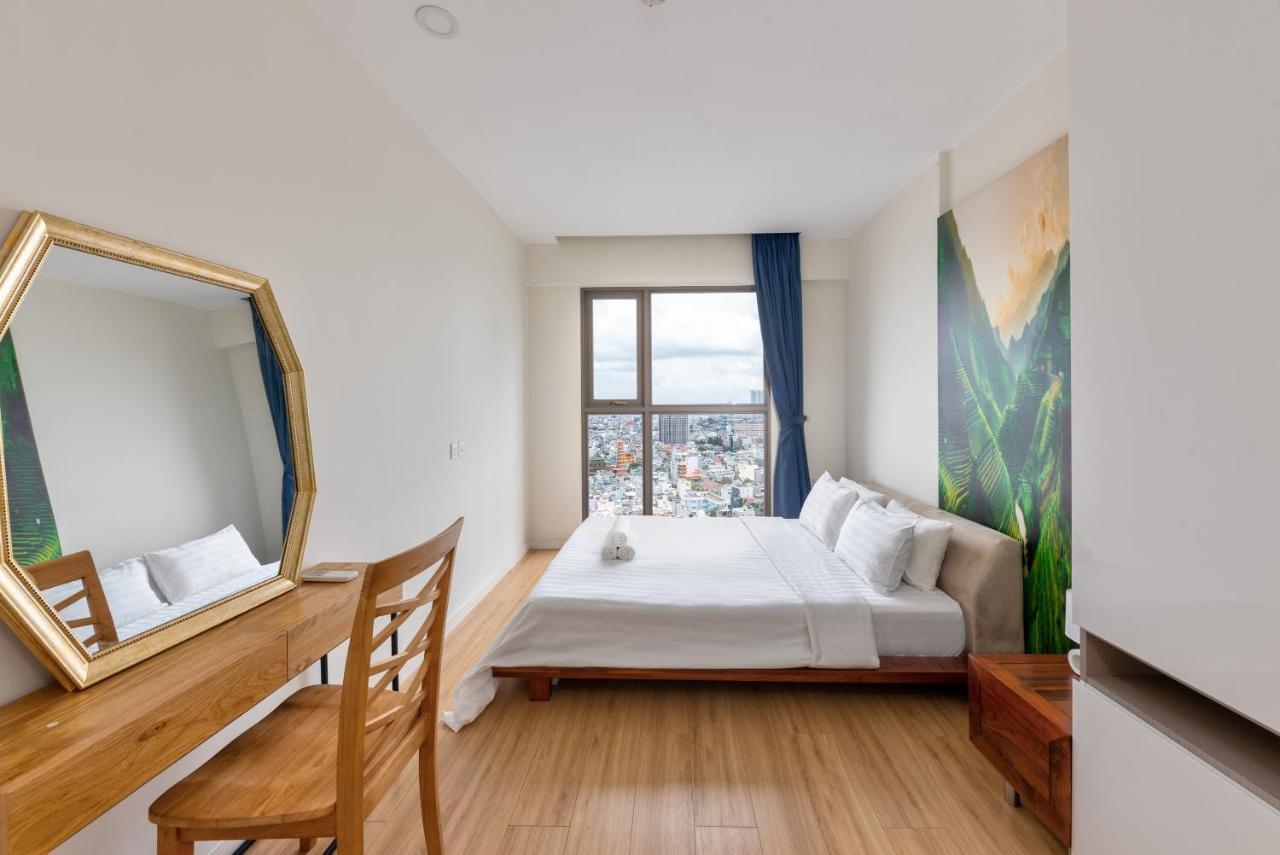 Apartment Best Swimming Pool - Luxury Ho Chi Minh City
