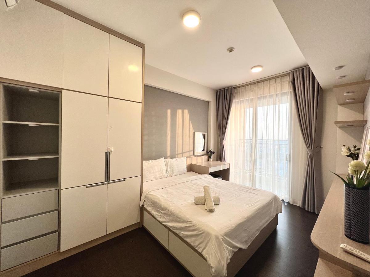 2brs View Free Infinity Pool In The Heart Hcm Apartment