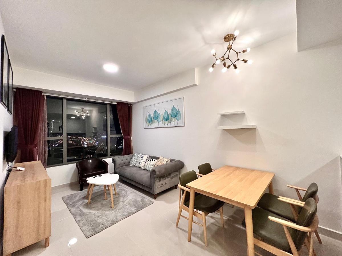 Apartment 2brs View Free Infinity Pool In The Heart Hcm *
