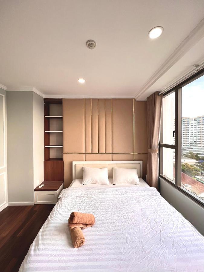 2brs View Free Infinity Pool In The Heart Hcm Apartment *