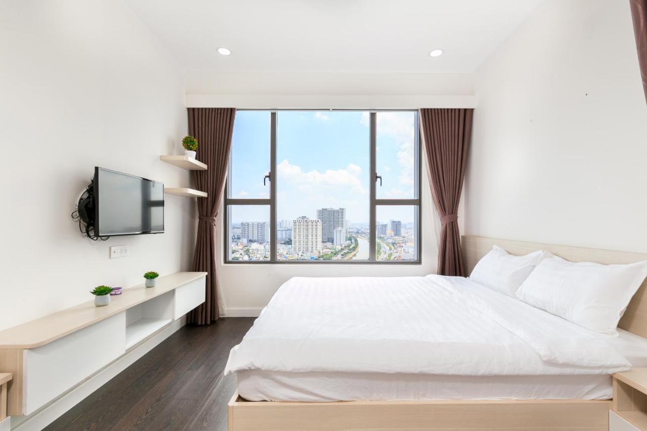 Spacious Saigon - Infinity Pool Signature Apartment *