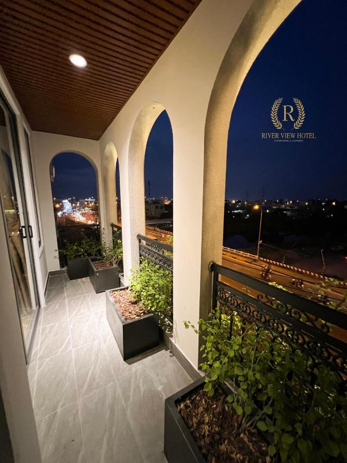River View *