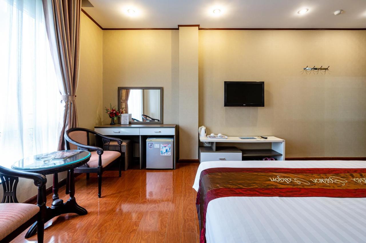 Hotel La Palma - Garden Saigon Phu My Hung