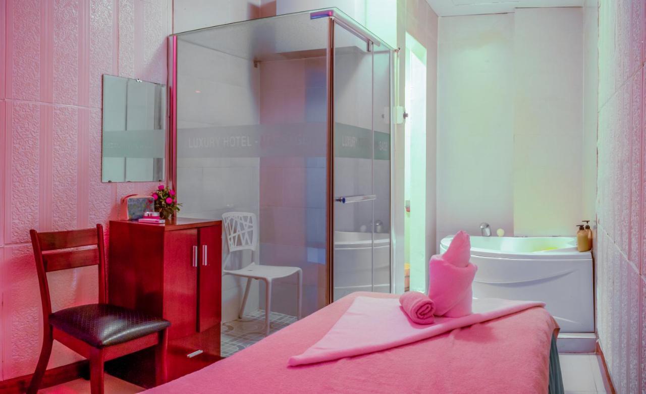 Luxury Hau Giang Hotel