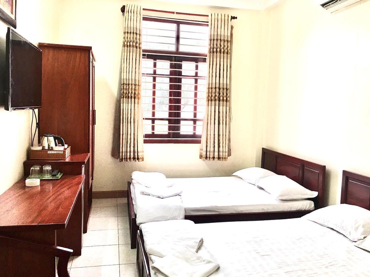 Hotel Reddoorz Phuong Nam Near Nga Tu Binh Thai