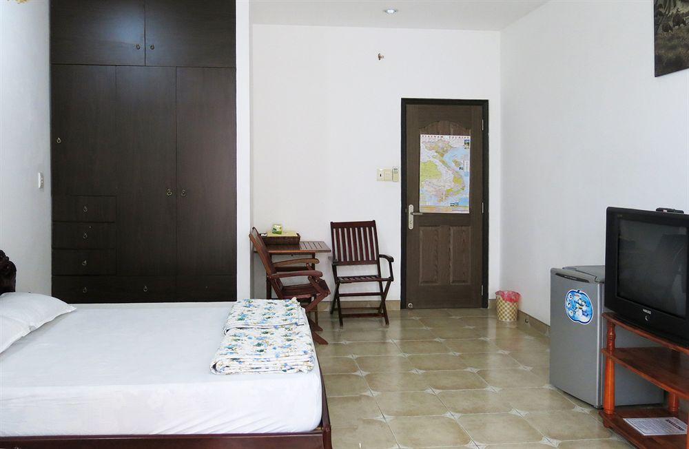 Banana Leaf Hotel