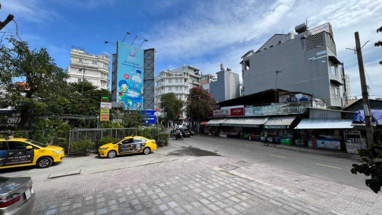 Silk Hong Ha Airport Hotel 3*