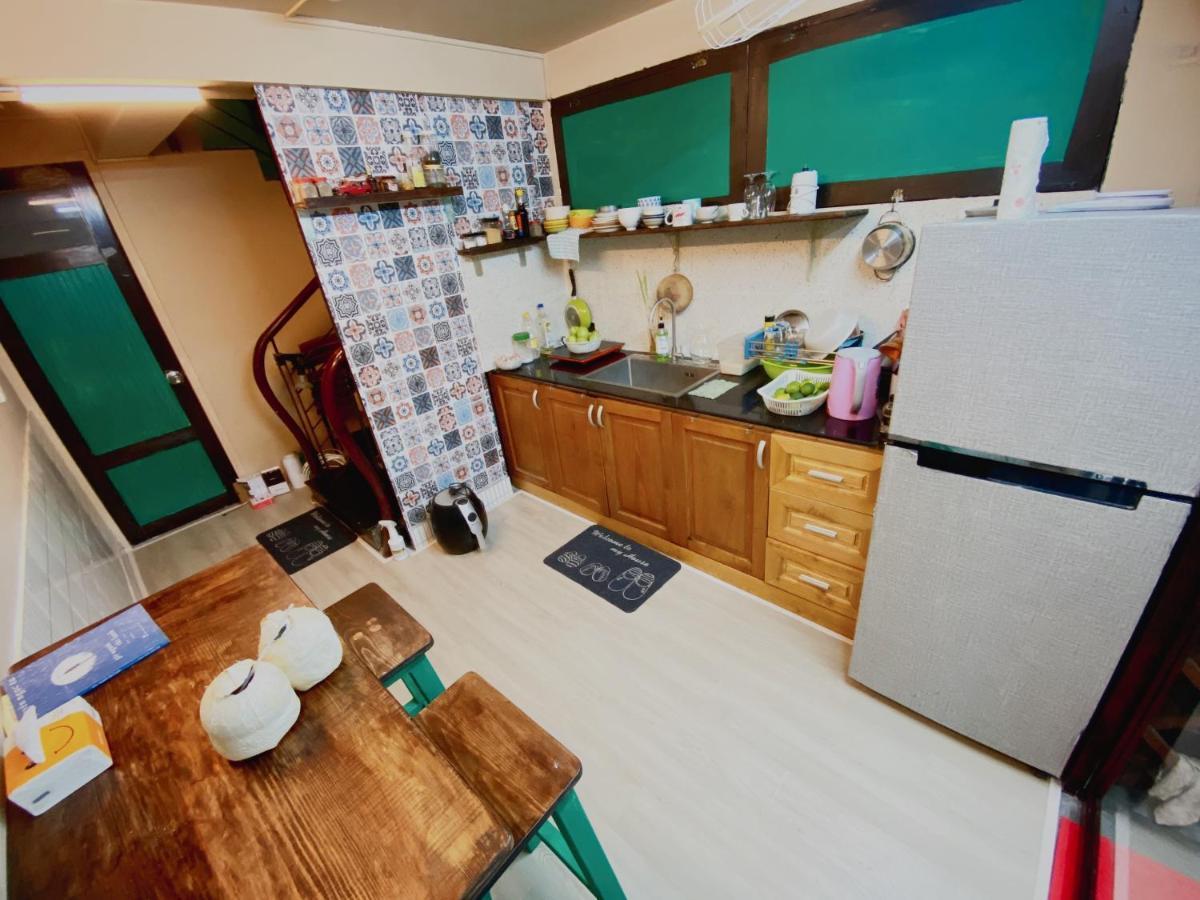 Khách sạn hẻo lánh Cozy Room@saigon TP. Hồ Chí Minh