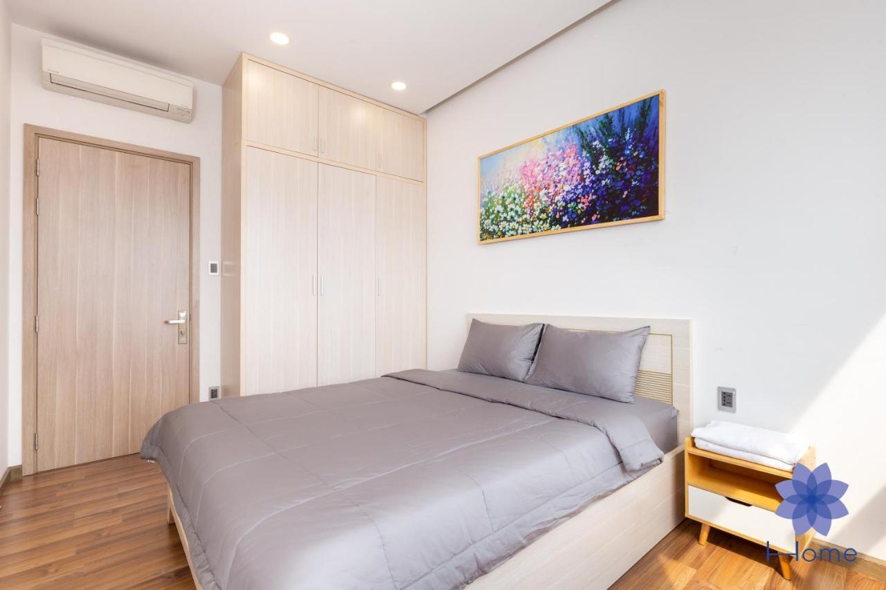 Home, Cosy&luxury - 5mins To Airport, Free Pool&gym, Airport Pick Up Service * Ho Chi Minh City