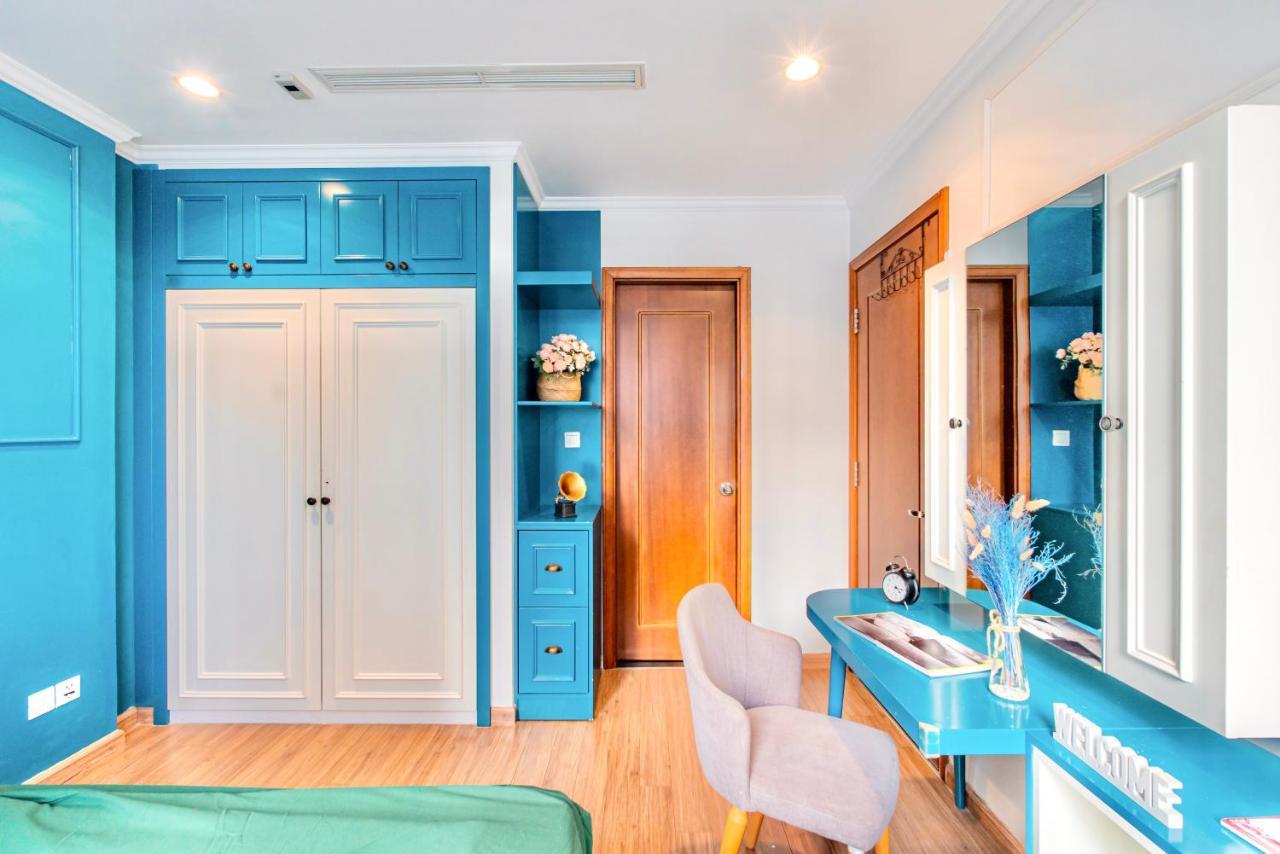 Moxy Hcmc Aparts - Vinhomes Park, Ice Rink *