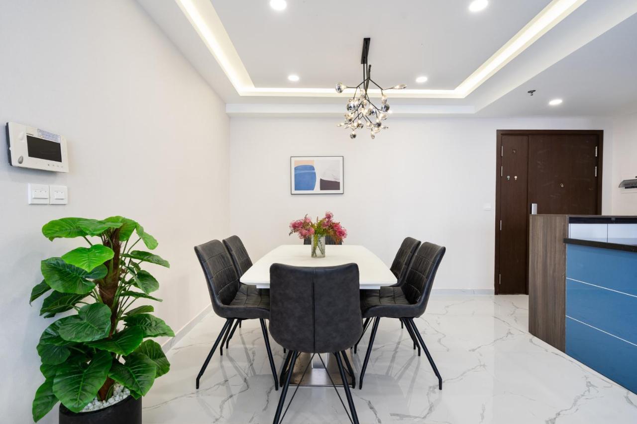 Homet Saigon Rivergate - Free Pool & Gym & Pickup Services