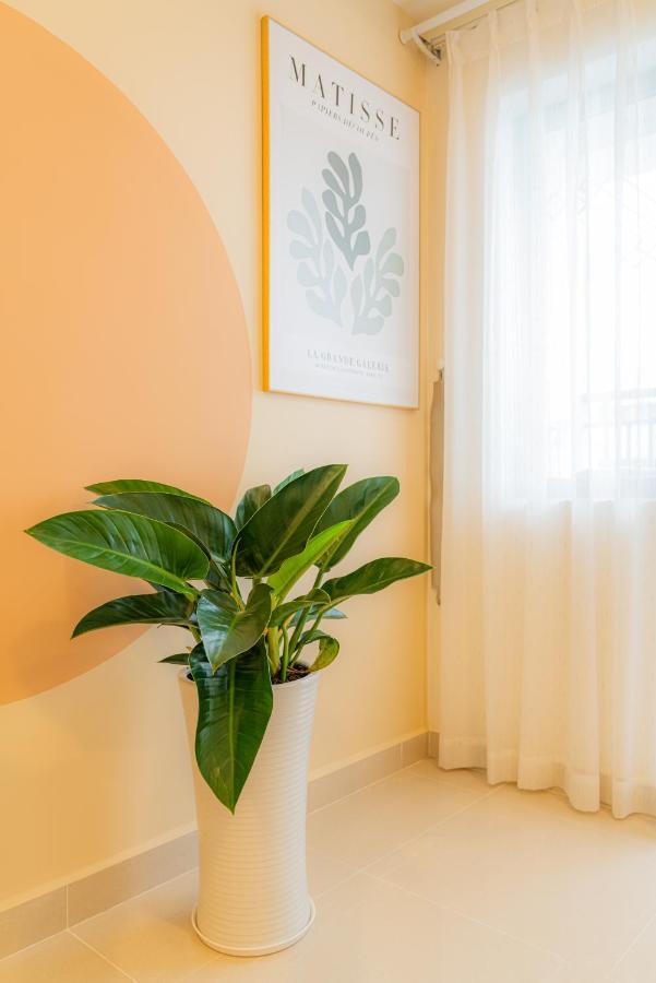 Apartment 9trip In Soho - Studio In District 1, Next To Bui Vien Walking Street - Free Saigon Nightlife Walking Tour *