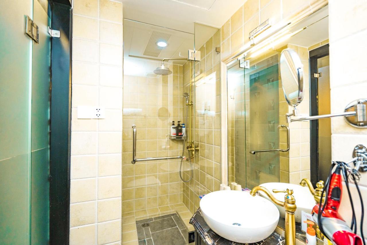 A25 - 06 Truong Dinh Hotel