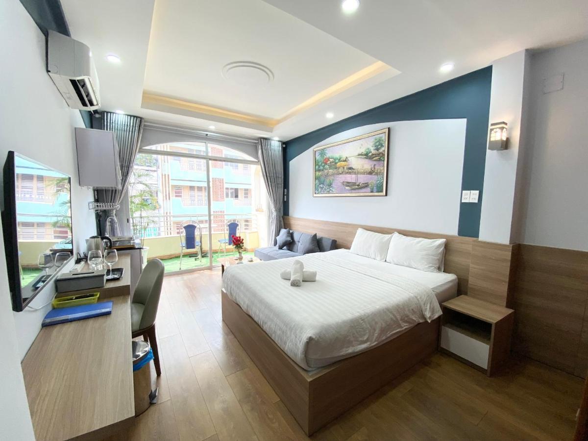 Away Do Quang Dau- Homestay, Center, D1 *