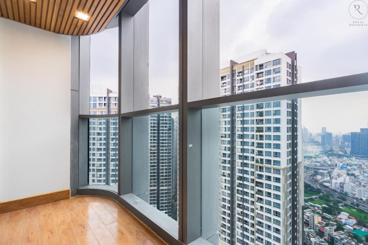 Landmark 81 - Royal * TP. Hồ Chí Minh