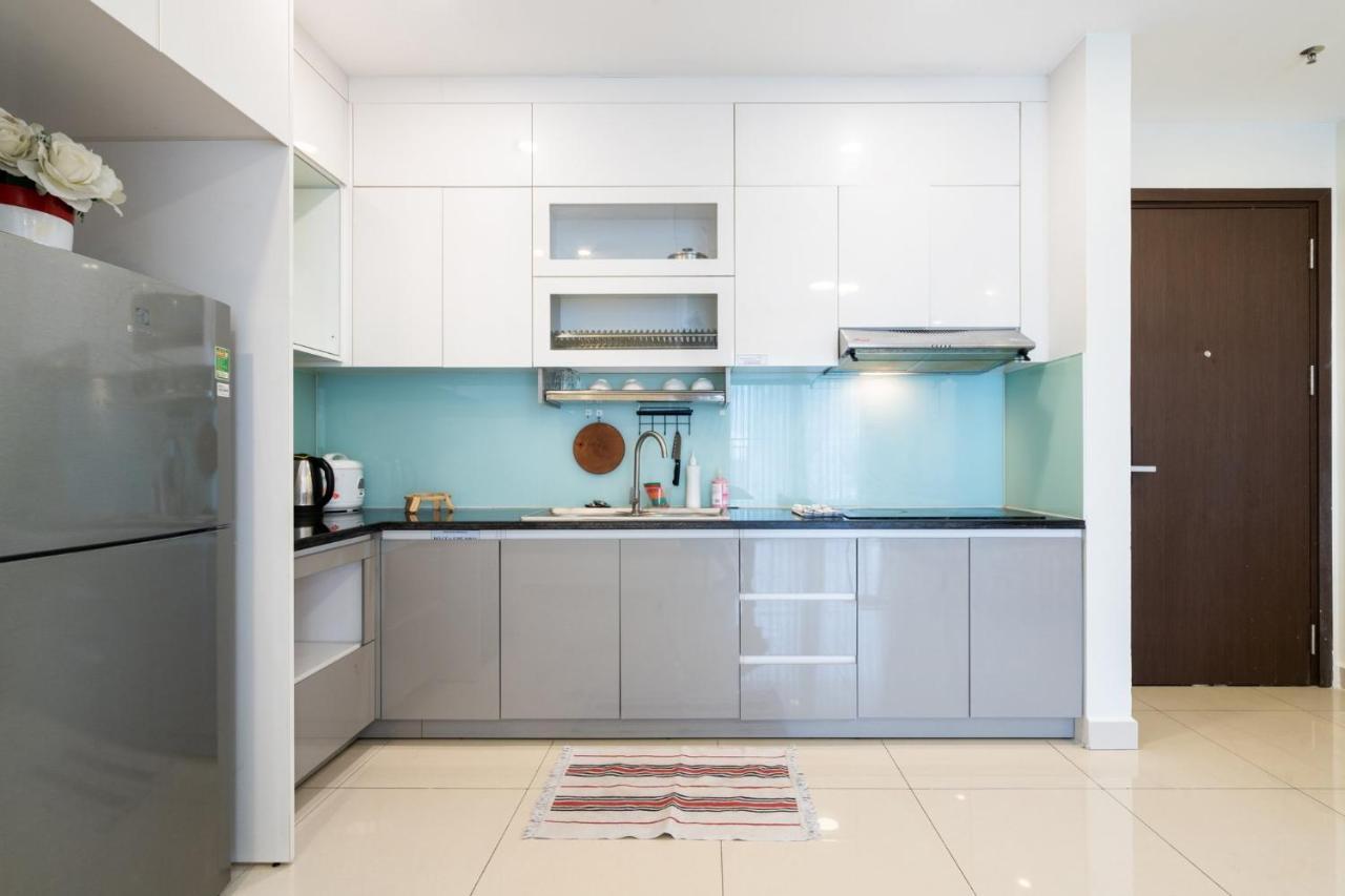 Tan Son Nhat Airport Botanica Premier, 2 Bedrooms, 2 Toilets Luxury Nearby Airport, Free Pool, Free Gym, Bbq Garden Apartment *