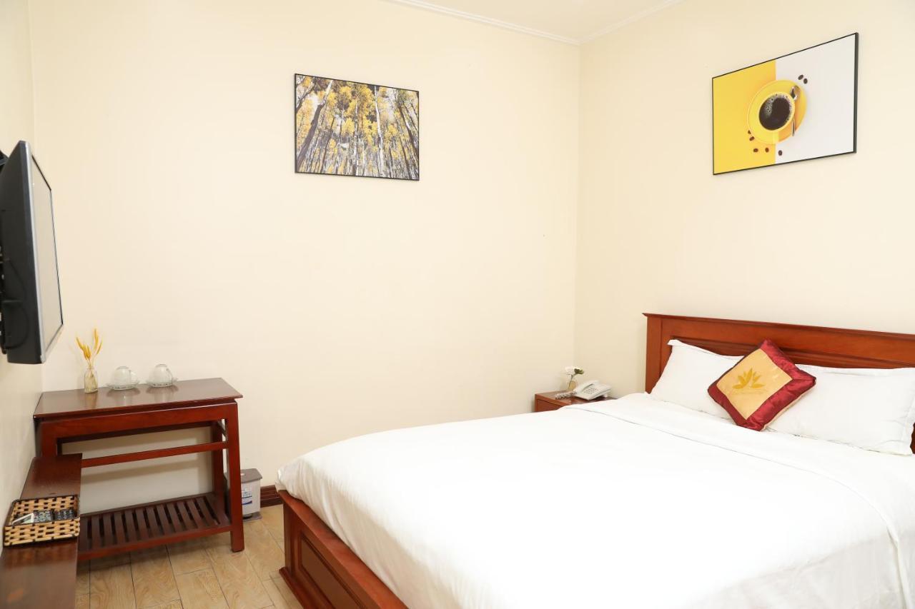Thanh Vinh & Ho Chi Minh City
