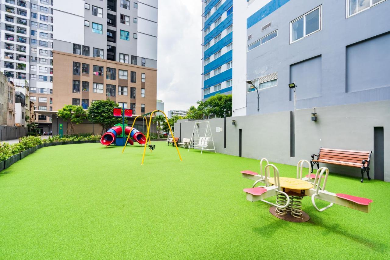 Apartment Tan Son Nhat Airport Botanica Premier, 2 Bedrooms, 2 Toilets Luxury Nearby Airport, Free Pool, Free Gym, Bbq Garden