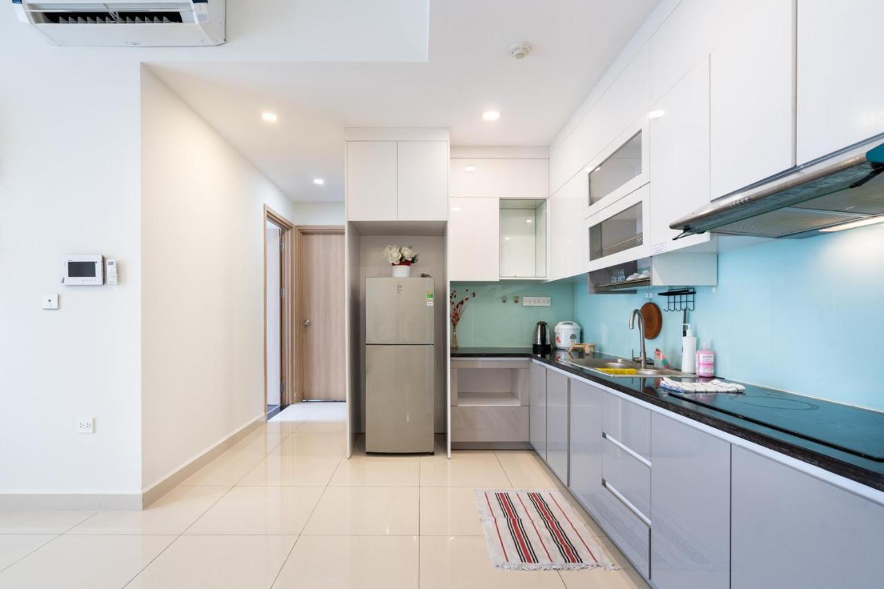 Tan Son Nhat Airport Botanica Premier, 2 Bedrooms, 2 Toilets Luxury Nearby Airport, Free Pool, Free Gym, Bbq Garden * Ho Chi Minh City