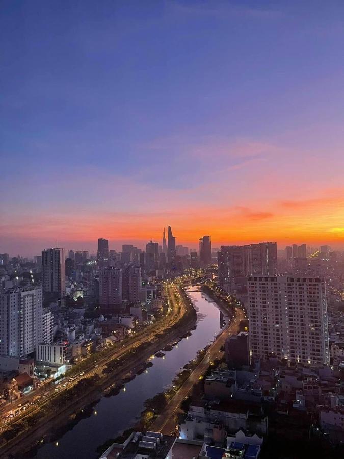View River - River Gate *
