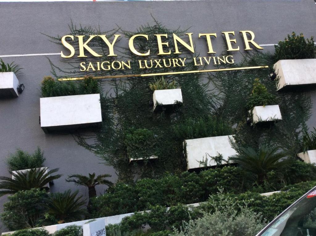 Austin Sky Center - Near Tan Son Nhat Airport Apartment *