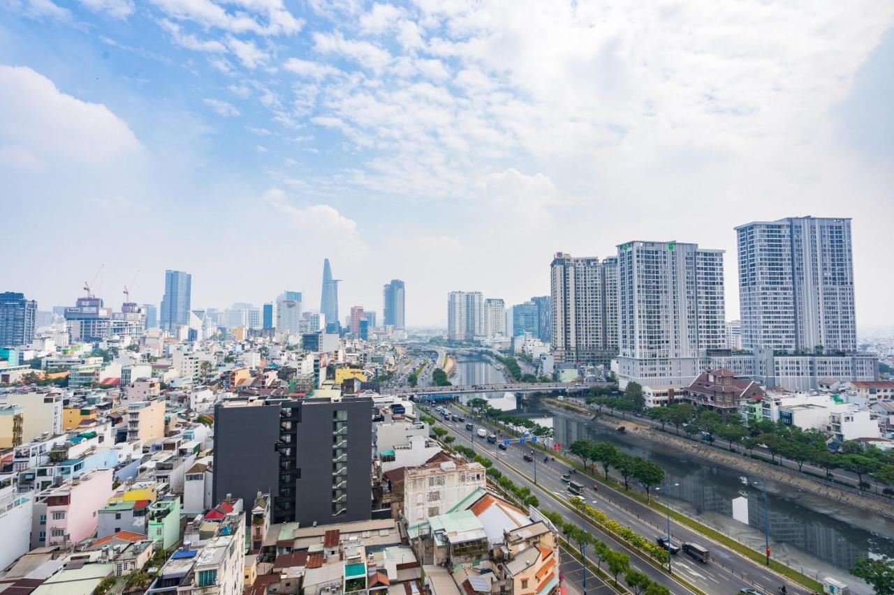 The Arrivals - Saigon Center - Best View Pool - 10 Stars Apartment