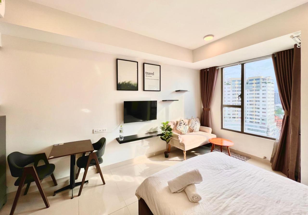 Spacious Saigon - Infinity Pool In Rivergate Apartment