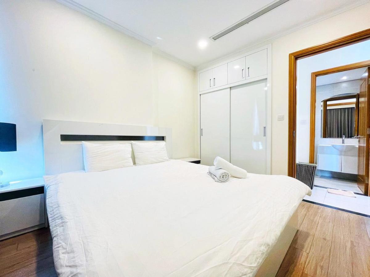 Apartment Kelly House At Vinhomes Park Ho Chi Minh City