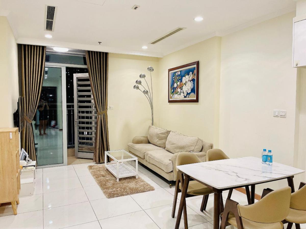 Kelly House At Vinhomes Park *