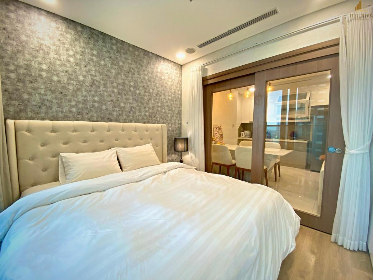 Hilton - Landmark 81 Vinhomes Central Park Apartment *