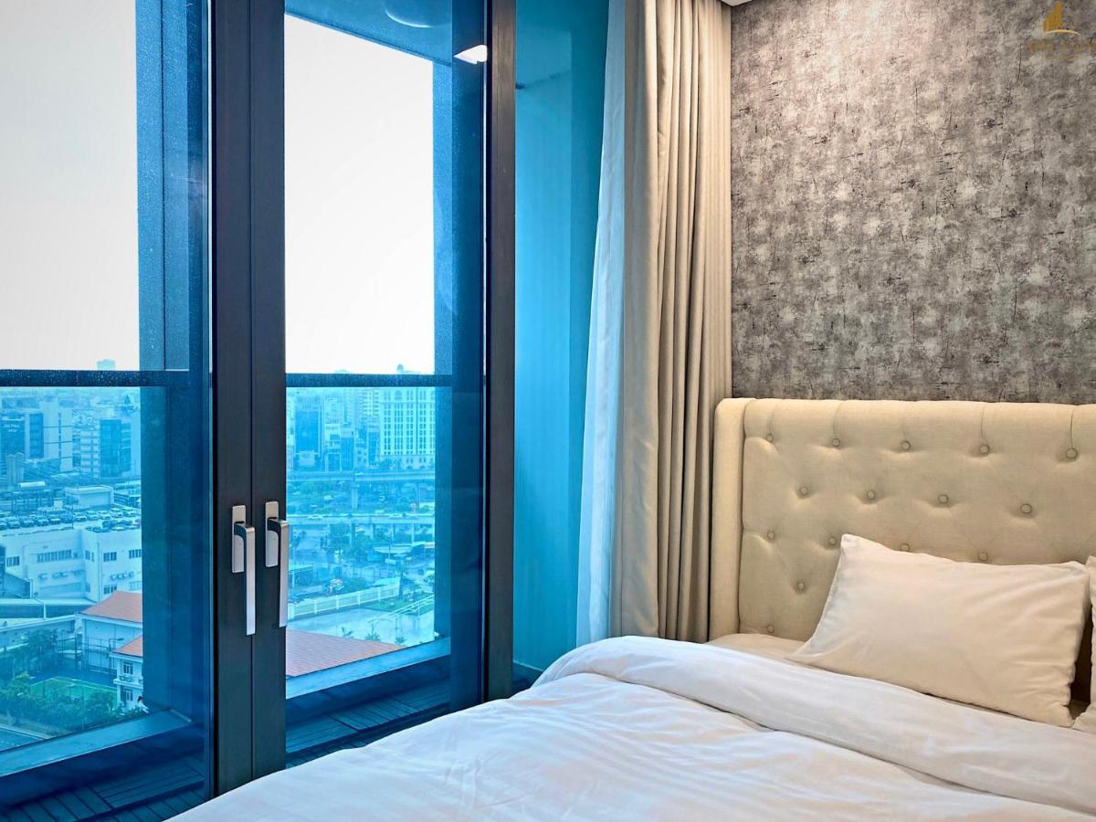 Hilton - Landmark 81 Vinhomes Central Park *