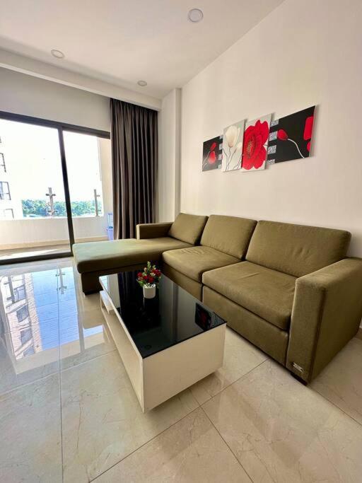 Luxury Near Airport Ho Chi Minh City