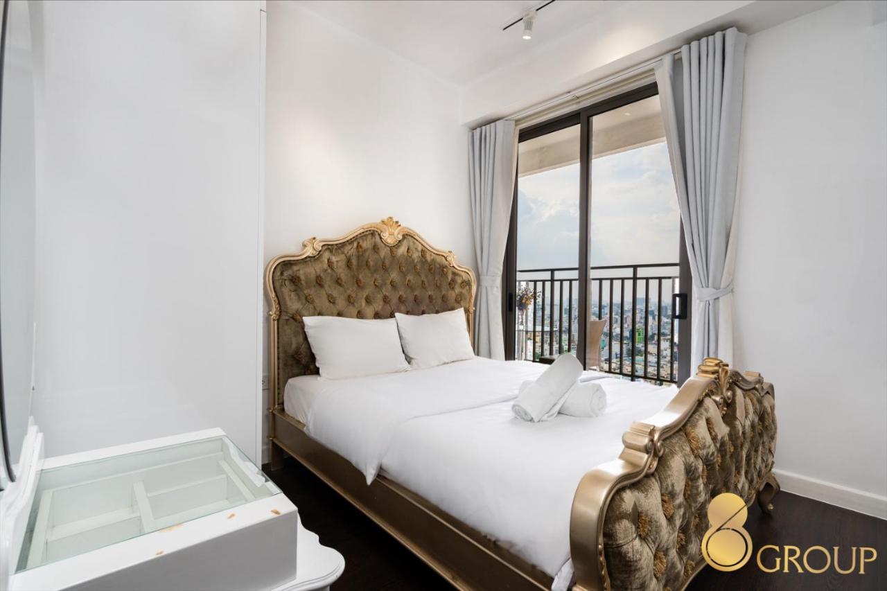 Luxury Gold Apartment: Royal 86