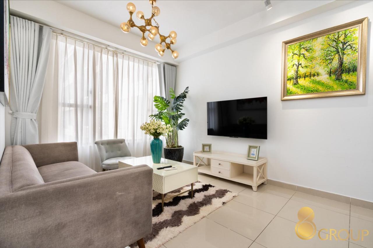 Luxury Gold Apartment: Royal 86