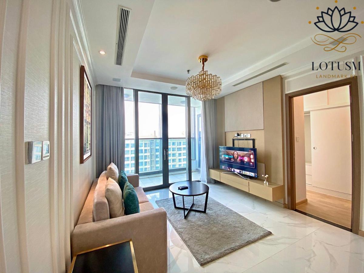 Lotus - Landmark 81 Vinhomes Central Park * Ho Chi Minh City