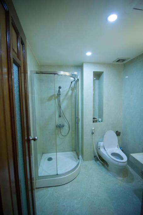 123 In Bui Vien Street, District 1 Apartment *