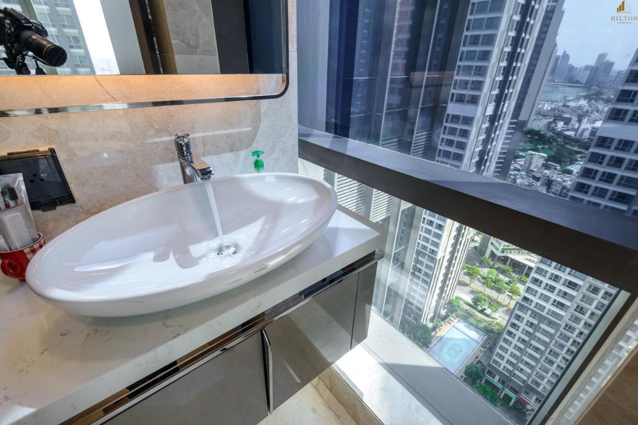 Hilton - Landmark 81 Vinhomes Central Park * Ho Chi Minh City