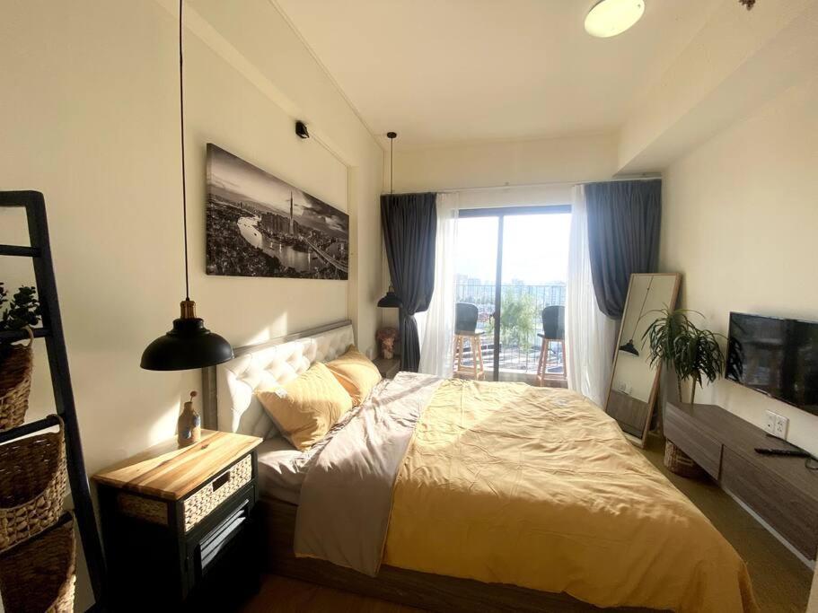 Cozy 2 Bedrooms Masteri Thao Dien Apartment