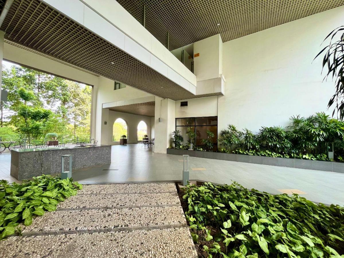 Luxury Near Airport * Ho Chi Minh City