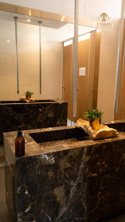 Apartment D1mension - Urban Oasis *