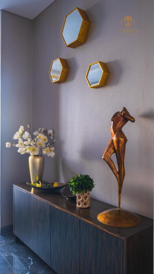 Apartment D1mension - Urban Oasis *