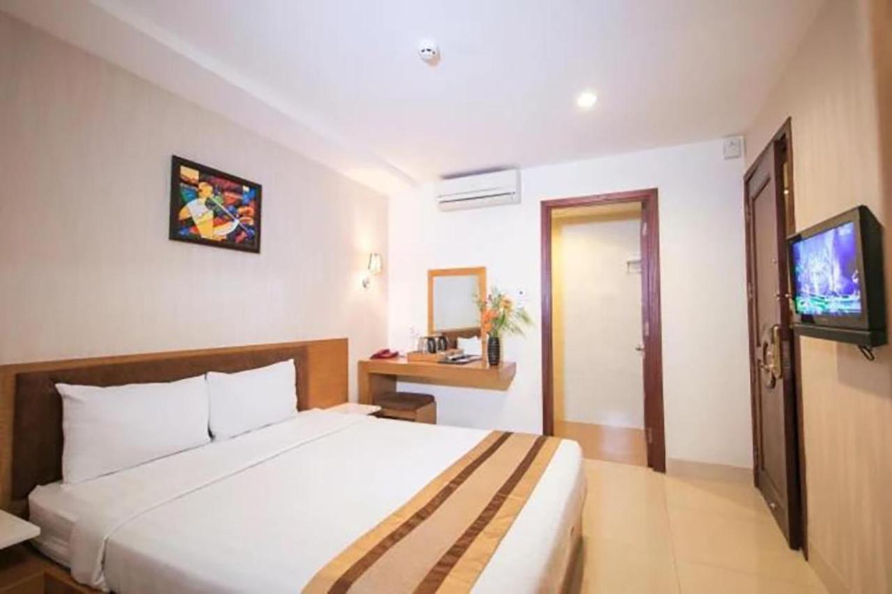 Valentine Luxury - 31 Bui Vien Street Hotel