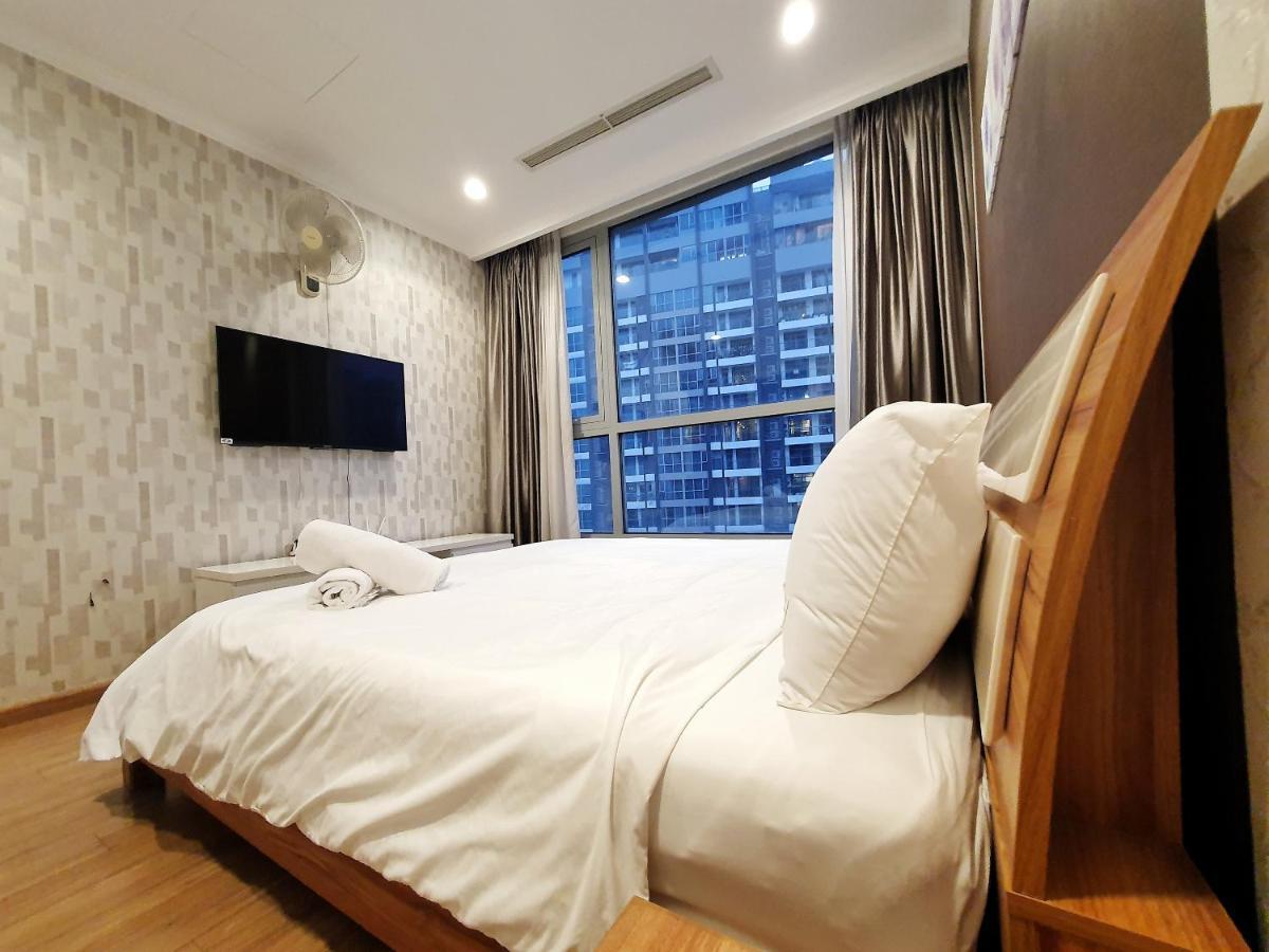 Em Khoy Vinhomes Apartment *