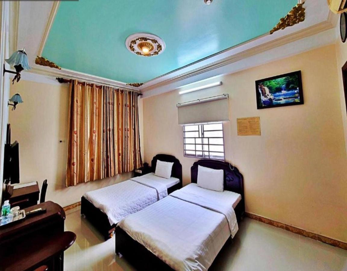 Hai Nam Hotel *