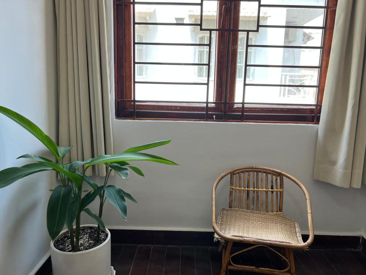 Co Saigon Homestay *