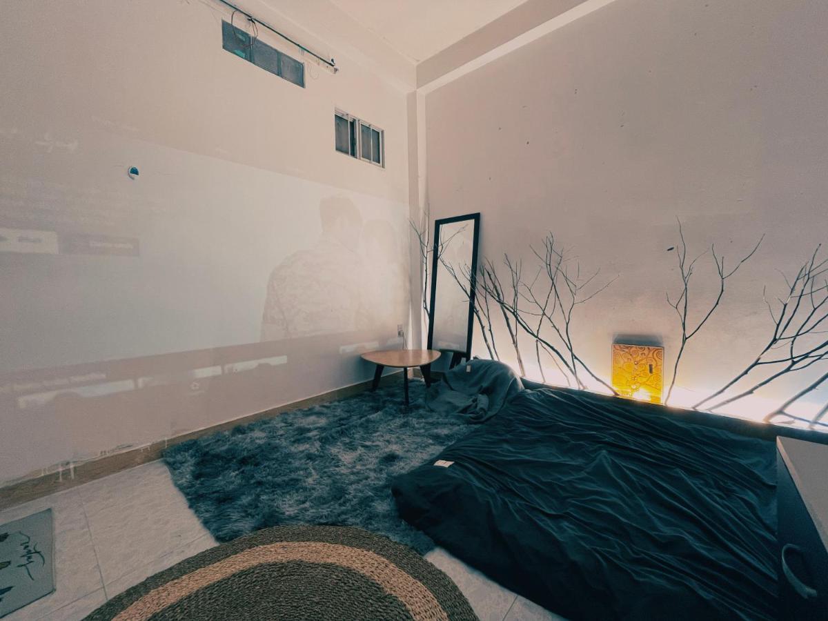 Midnight Corner Guest house *