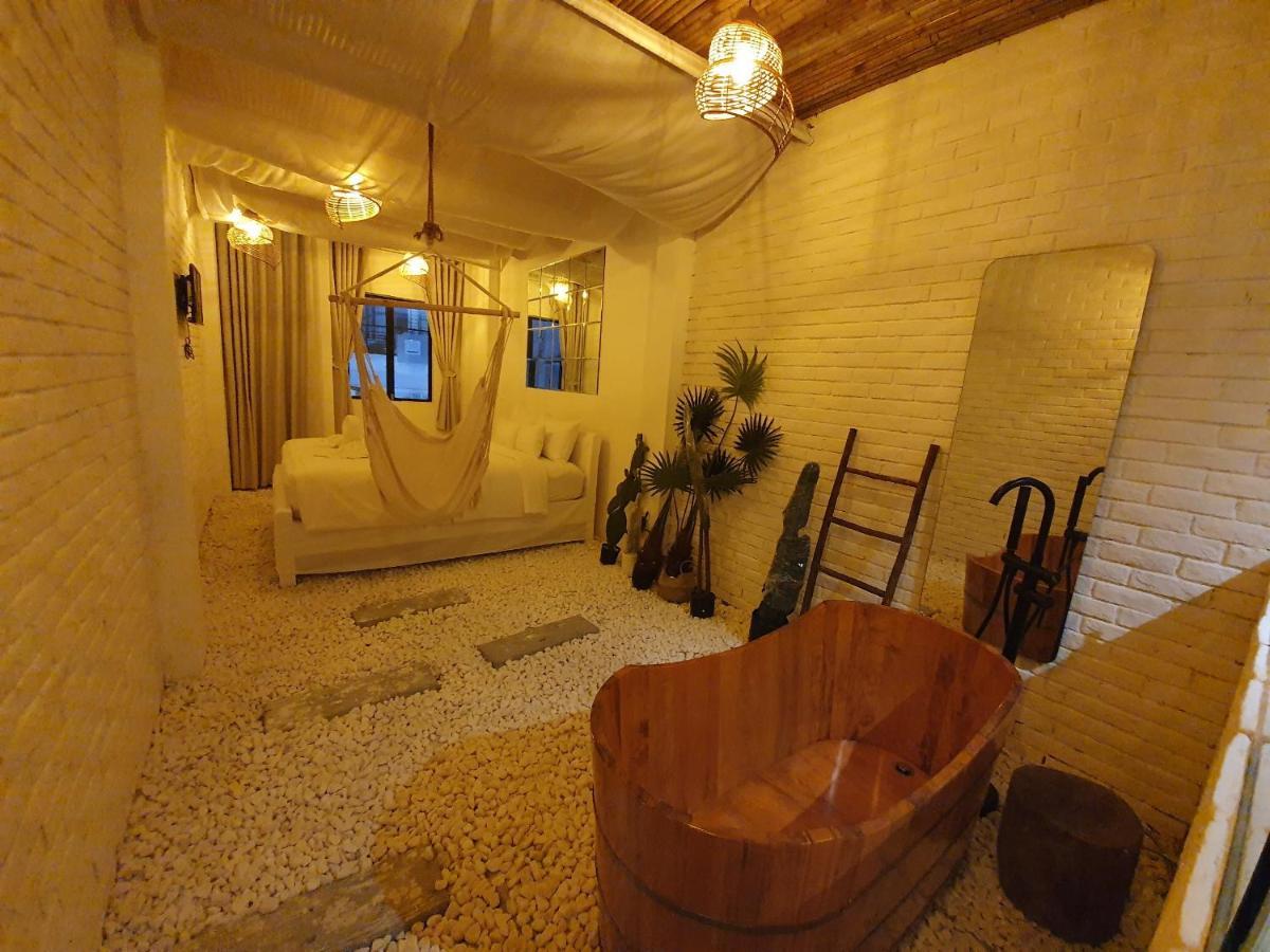 Language Exchange 3 Hotel *