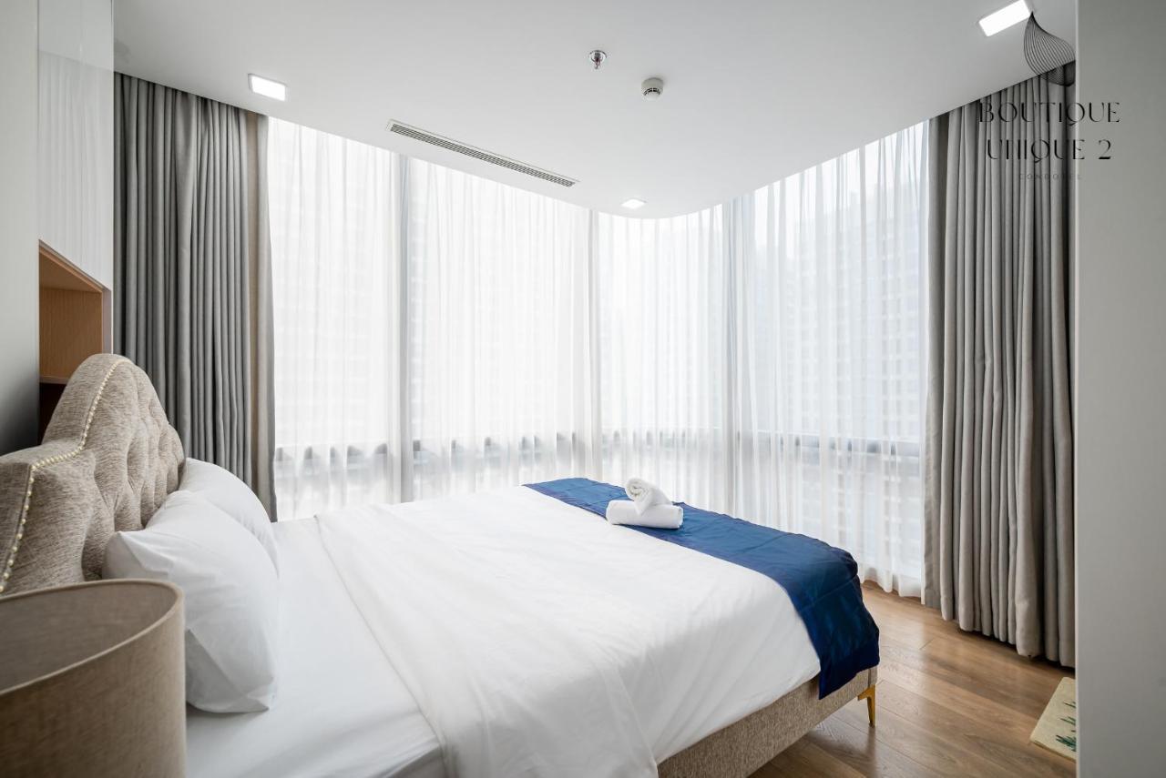 Boutique Unique Landmark 81 Vinhomes Central Park * Ho Chi Minh City